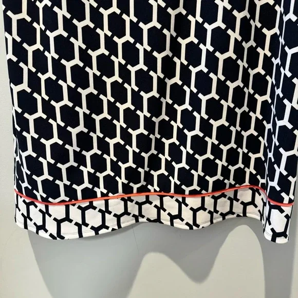 Madison Leigh Cap Sleeve Dress | Geometric Design | 20W - Picture 4 of 7